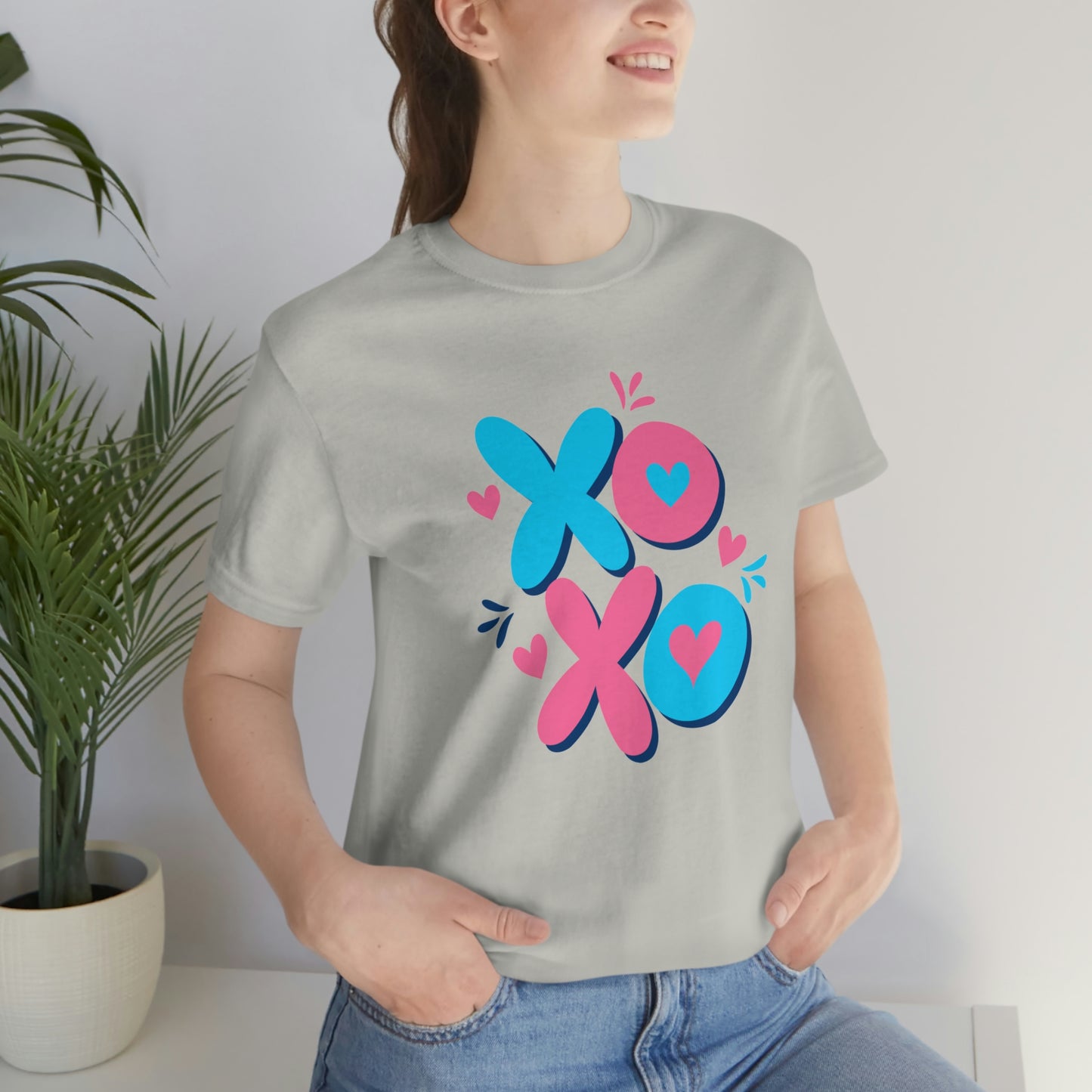 XOXO Unisex Jersey Short Sleeve Tee